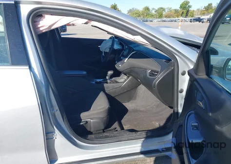 2022 Chevrolet Malibu Fwd Lt из США, поврежденный, VIN 1G1ZD5ST4NF126567